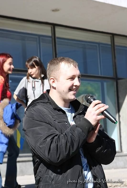 Євген на Євромайдані у Луганську