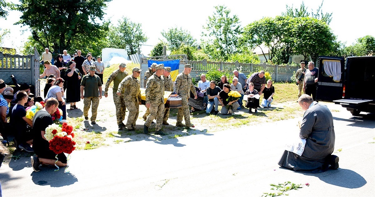 Мав золоті руки та щире серце - у Кадомці попрощалися із воїном Сергієм Кононенком
