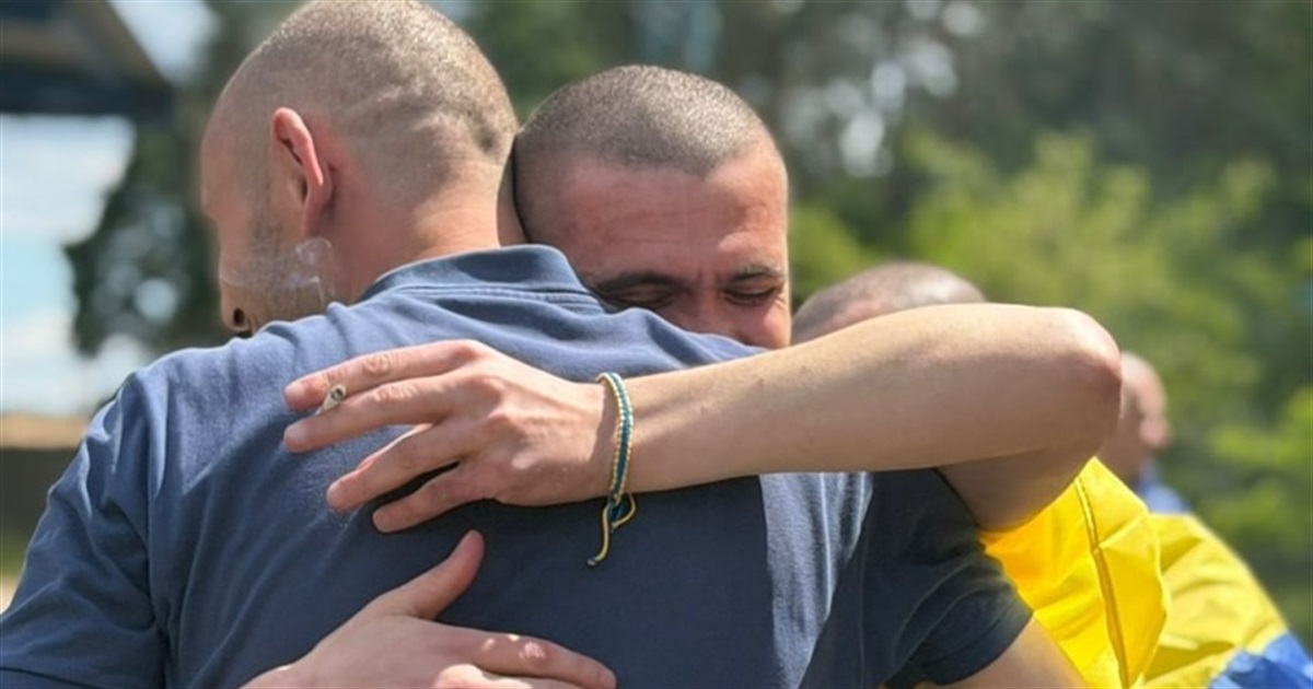 Обмін "1000 на 1000". З російського полону повернули 186 українців, серед звільнених один цивільний