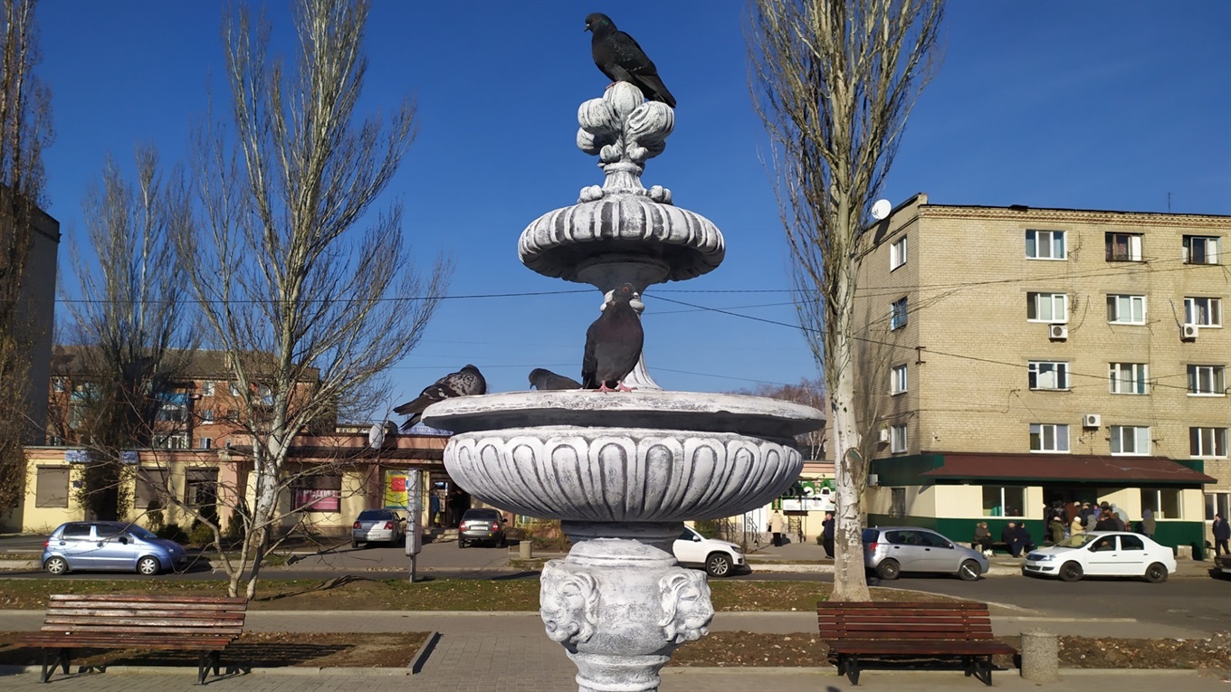 Склади пазл з фото фонтану