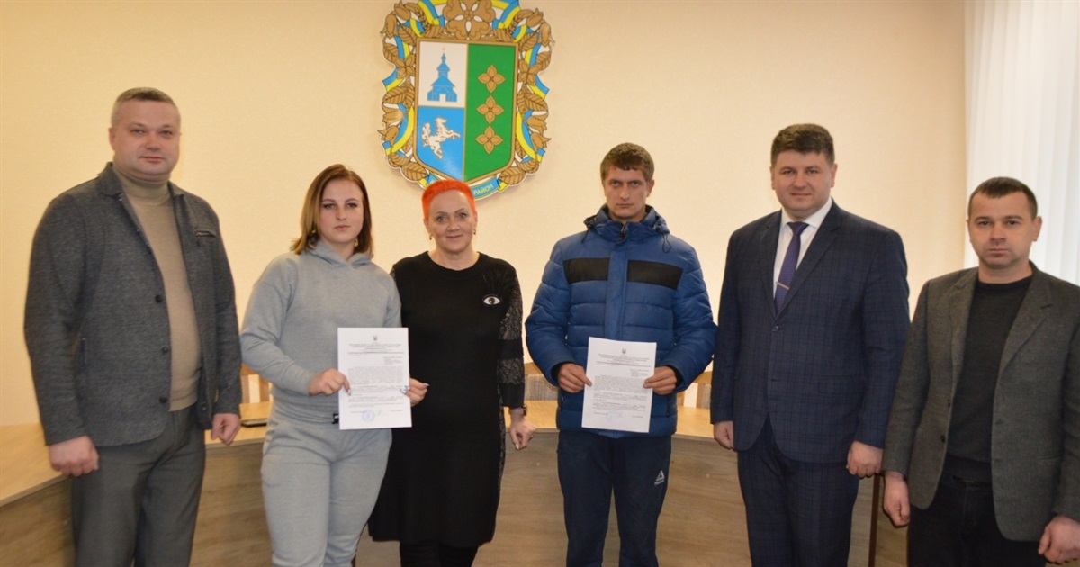 Троє дітей з Кіцманщини, позбавлених батьківського піклування, отримали житло за державні кошти