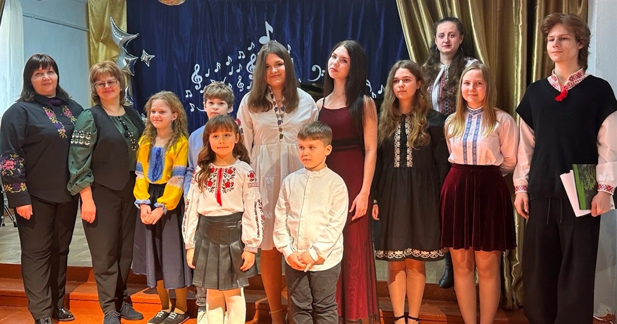 Весна у слові та пісні: у Старокостянтинові вшанували 155-річчя Лесі Українки