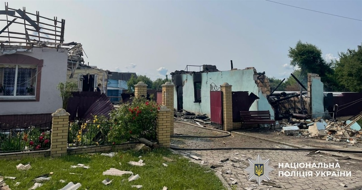 Унаслідок нічної атаки у Києві загинули люди, у Бориспільському районі пошкоджений будинок
