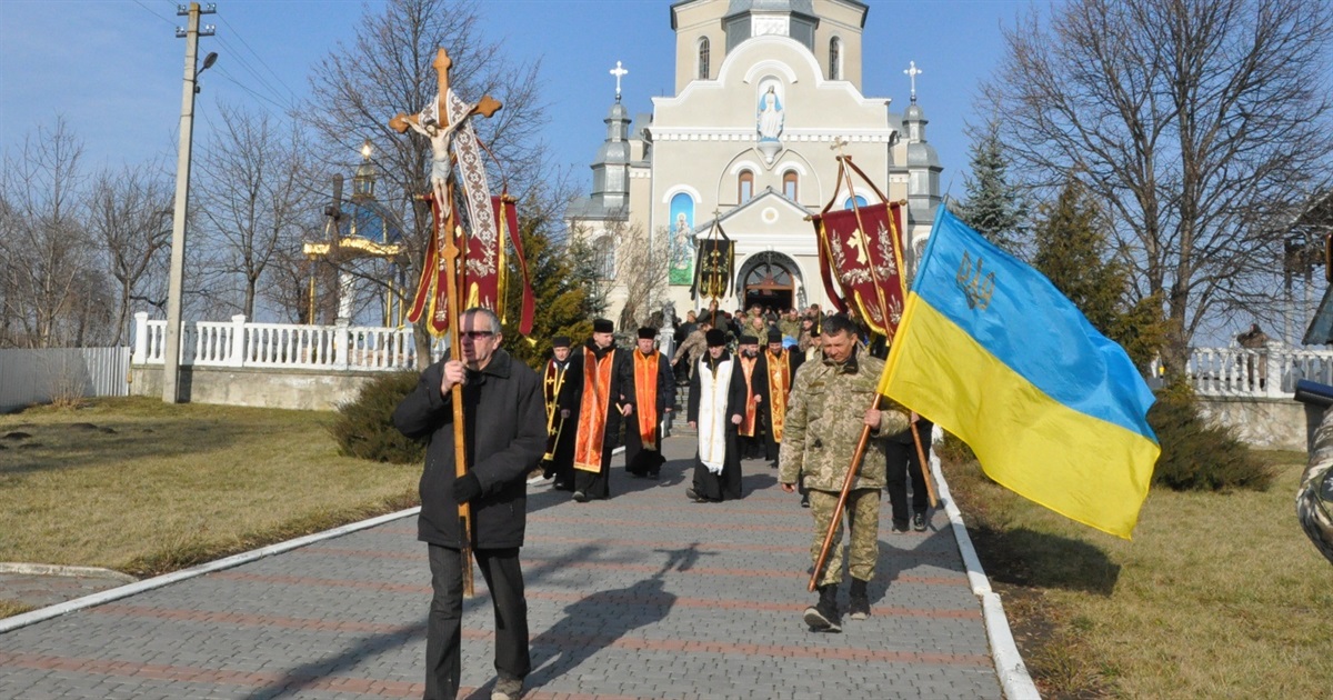 На Чортківщині провели в останню путь одного з «едельвейсів» – загиблого воїна Вівчарика Руслана