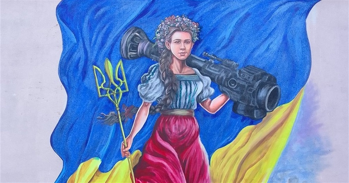 Леся Українка з джавеліном: художник на Житомирщині створив патріотичний мурал