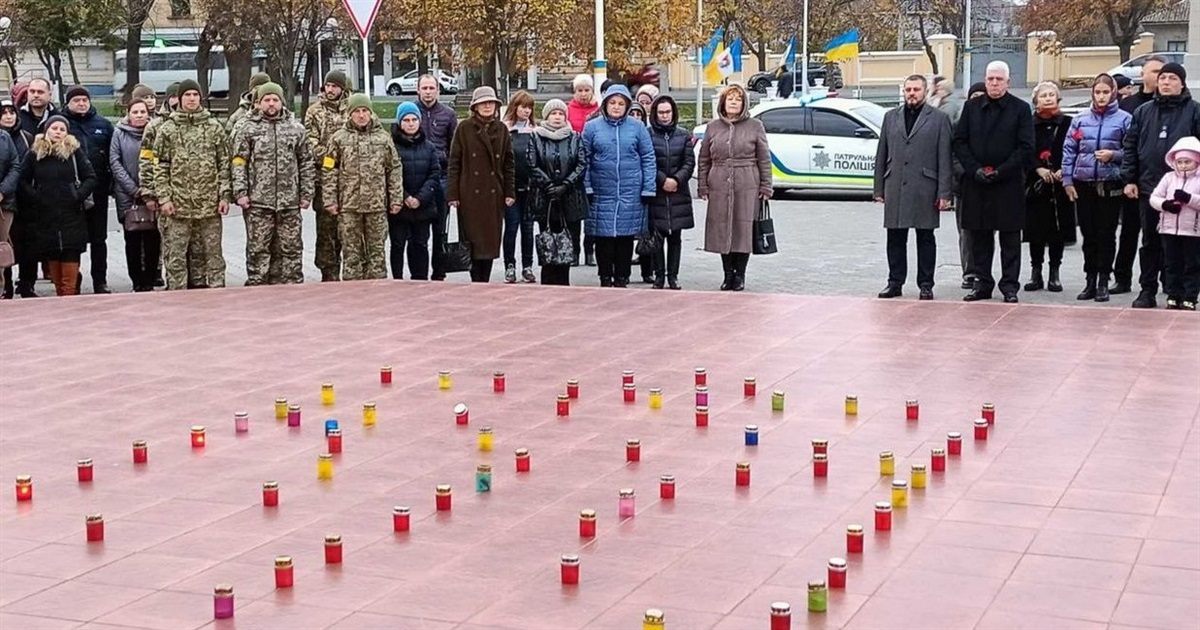 В Измаиле зажгли свечи в дань памяти жертв голодоморов (видео)