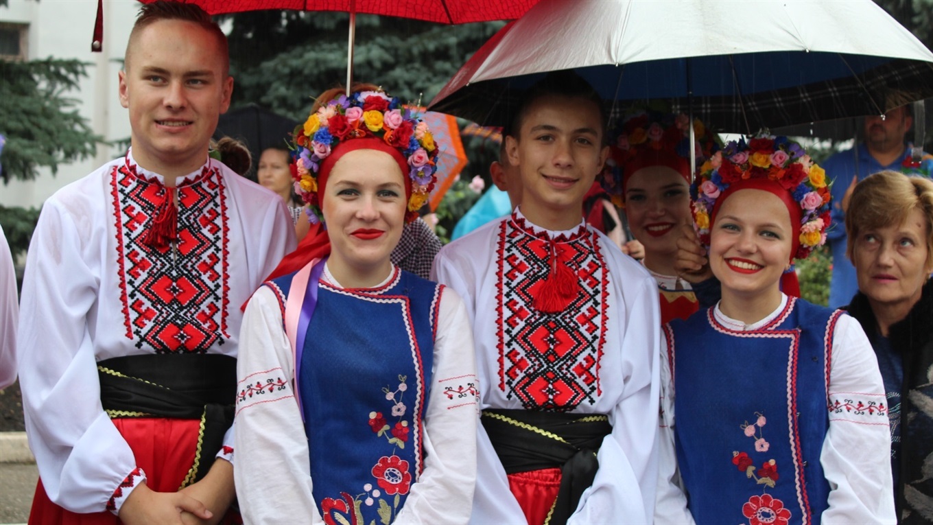 У Сватовому відкрився Всеукраїнський фестиваль «Слобожанський спас» — 10 областей, 500 учасників