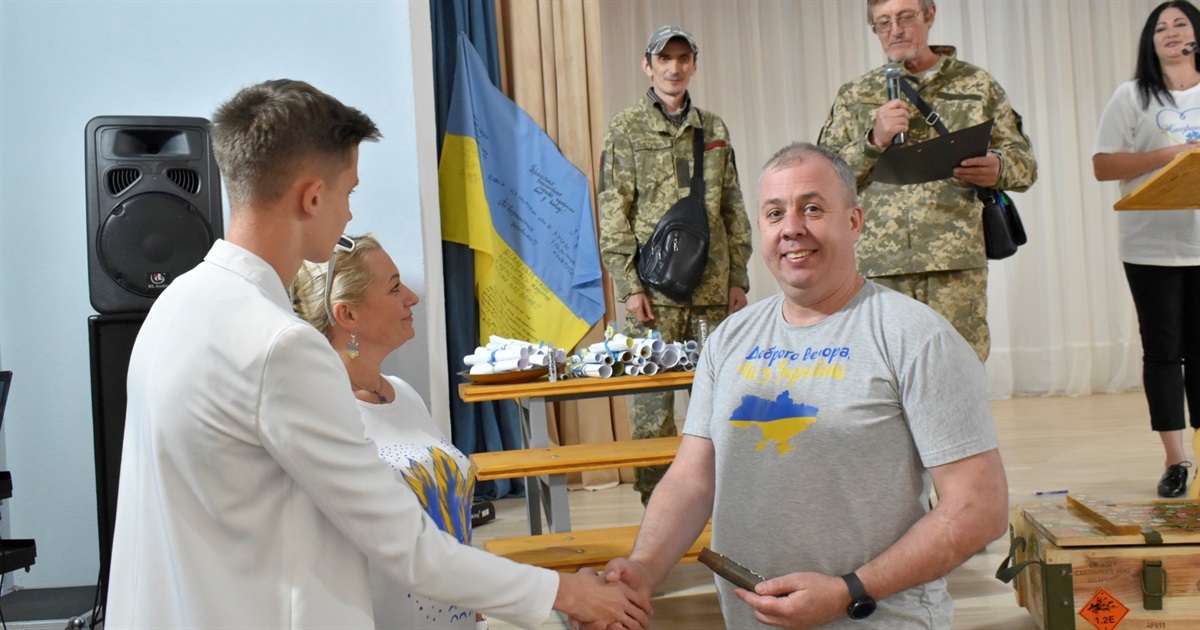 Близько 30 тисяч гривень зібрали у Жмеринці на благодійному аукціоні «Молодь проти війни»