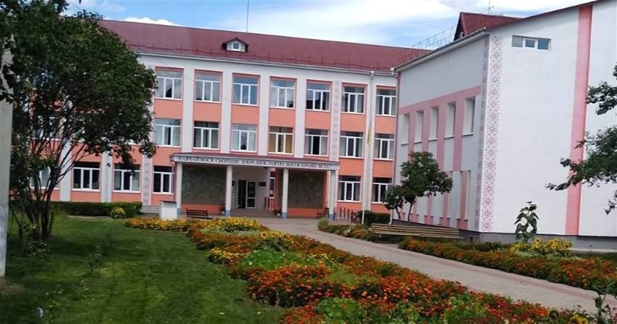 Від традиції до інновацій: до 120-річчя школи №1 учні створили англомовний гімн