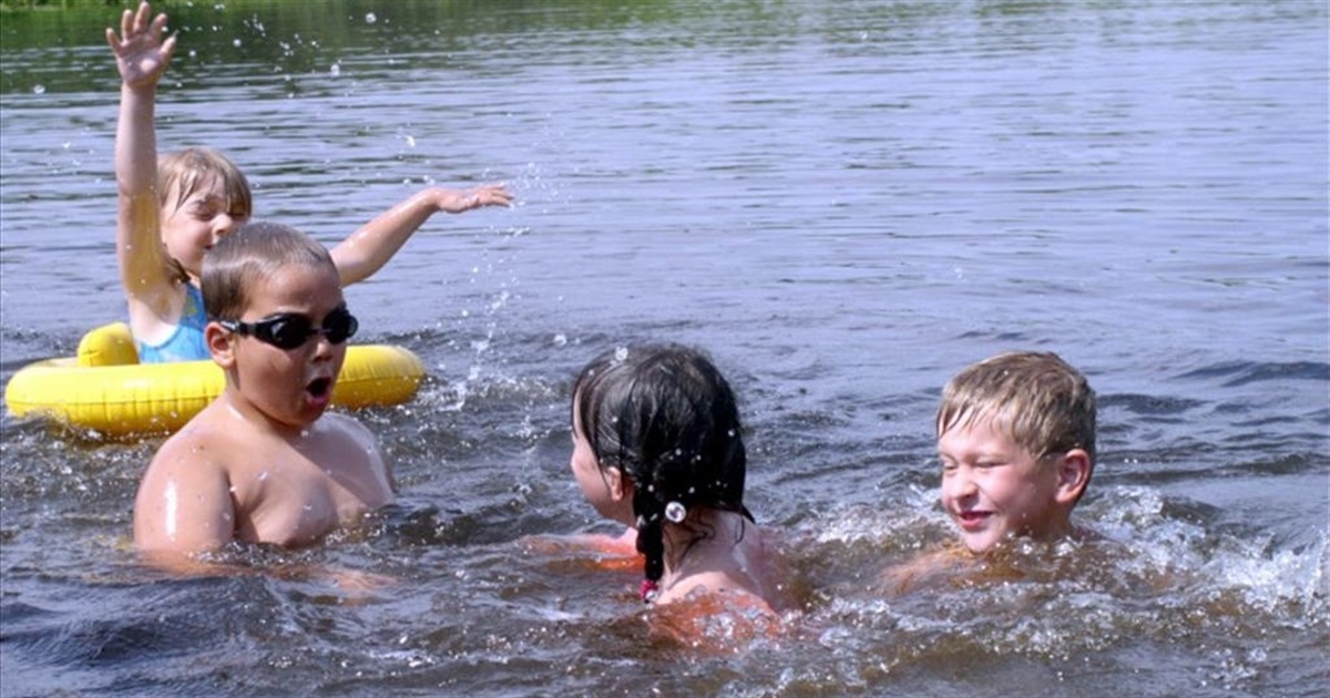 Дослідили воду на міському пляжі у Звягелі: які результати аналізу