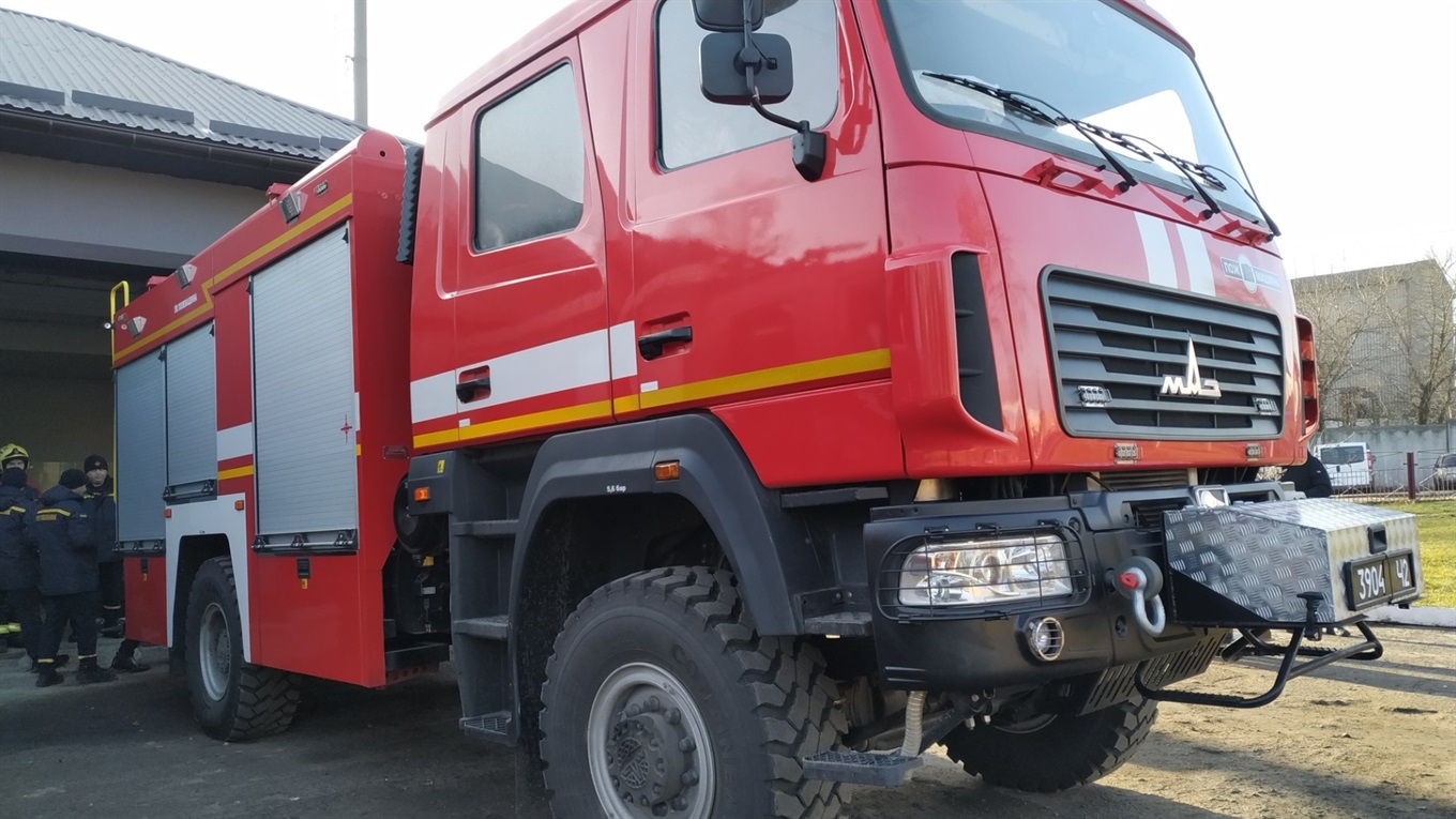 У Володимирці на бойове чергування заступив новий аварійно-рятувальний МАЗ. Його купила держава