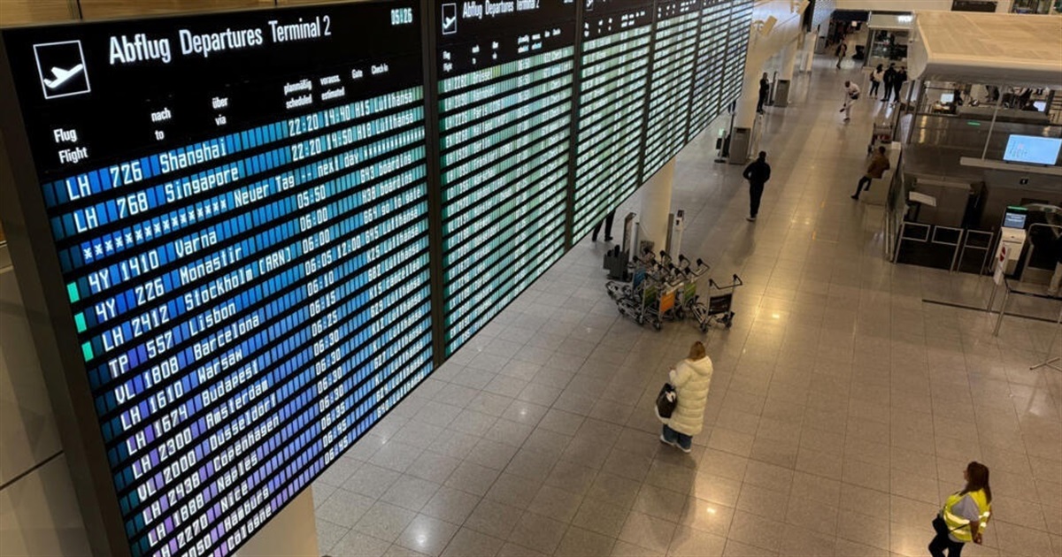 Нові правила прикордонного контролю в ЄС. В аеропортах бʼють на сполох через багатогодинні черги