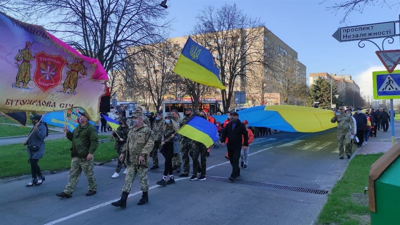 Южноукраїнці підтримали цілісність України патріотичною ходою 22 квітня (фоторепортаж)
