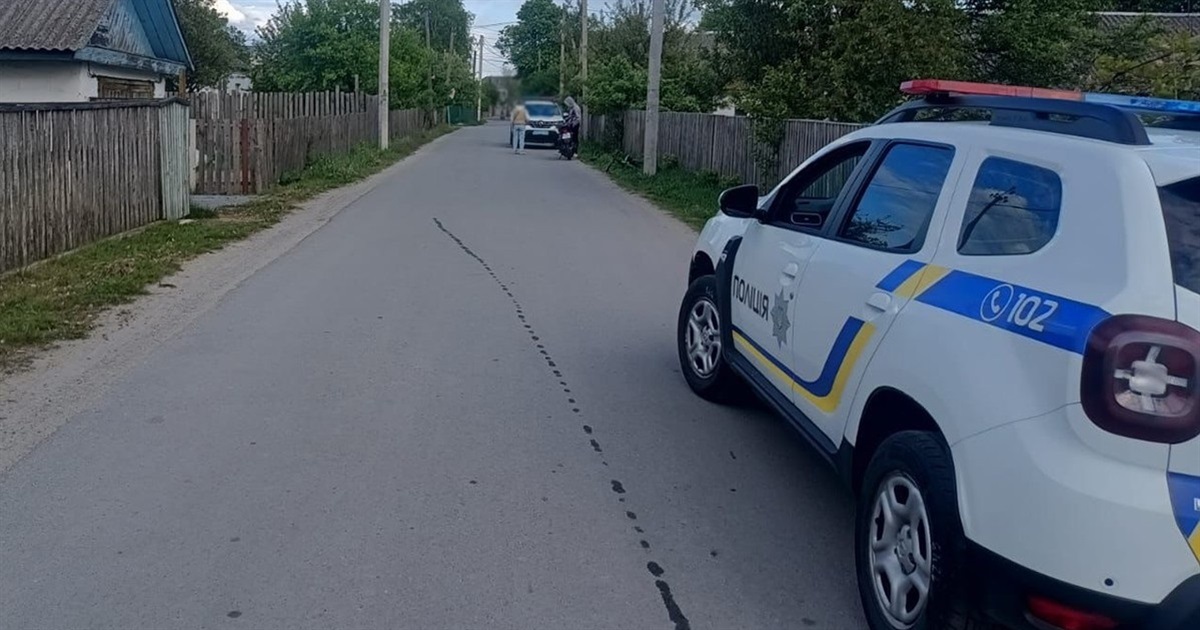 На Звягельщині мотоцикліст-підліток наїхав на дитину на велосипеді