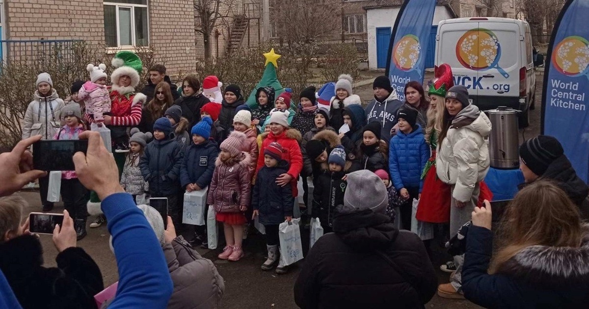 Різдвяні чудеса: для дітей Новокаховської громади: провели святковий захід у Кривому Розі