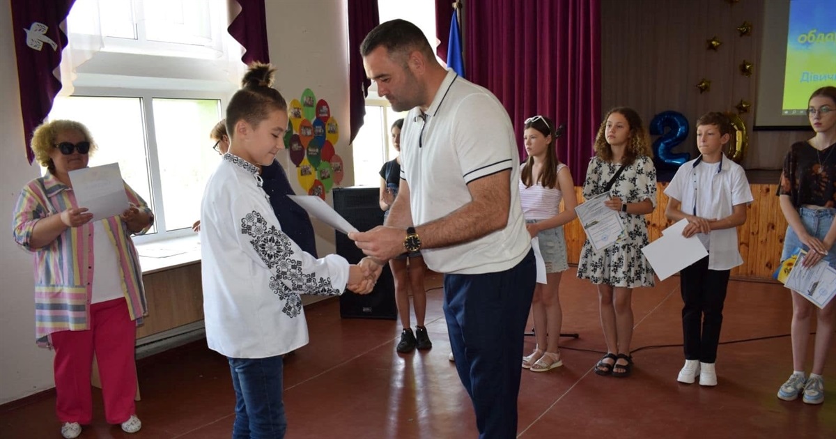 У Дівичківській громаді відзначили обдарованих учнів преміями на суму 250 тисяч: кого саме?
