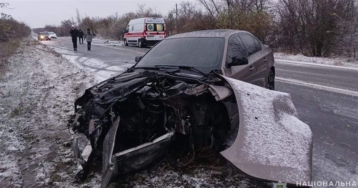 У Вознесенському районі зіткнулися дві автівки. Обставини ДТП встановлюються