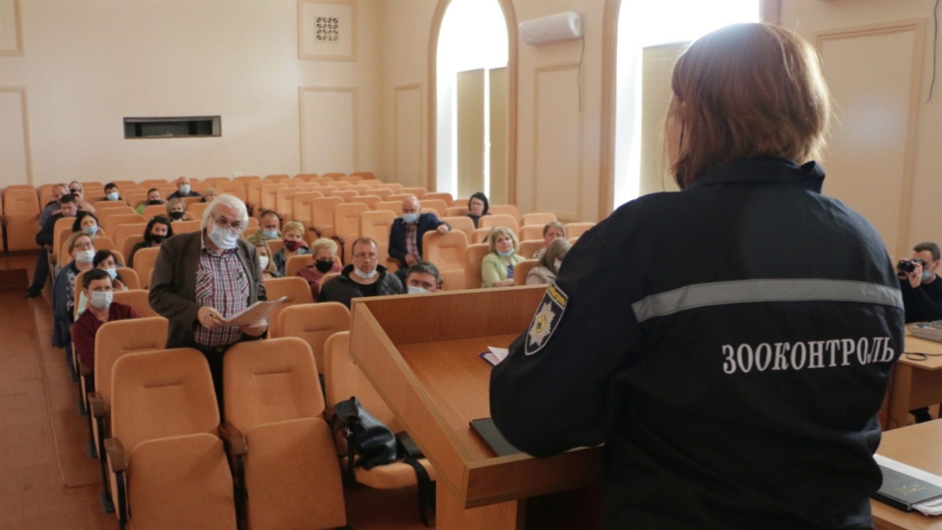 Что делать с собаками: В Попасной прошли общественные слушания. Коротко о главном