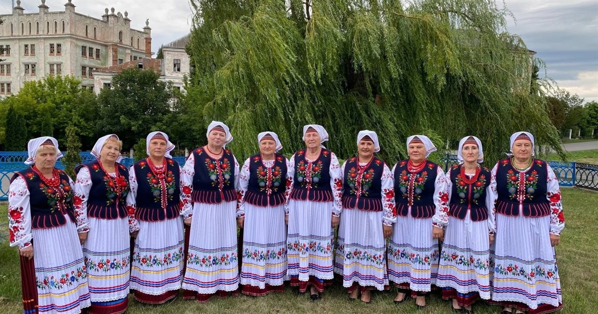 Мистецькому колективу з Чортківщини «Потічок» – 35: пісня, що єднає покоління