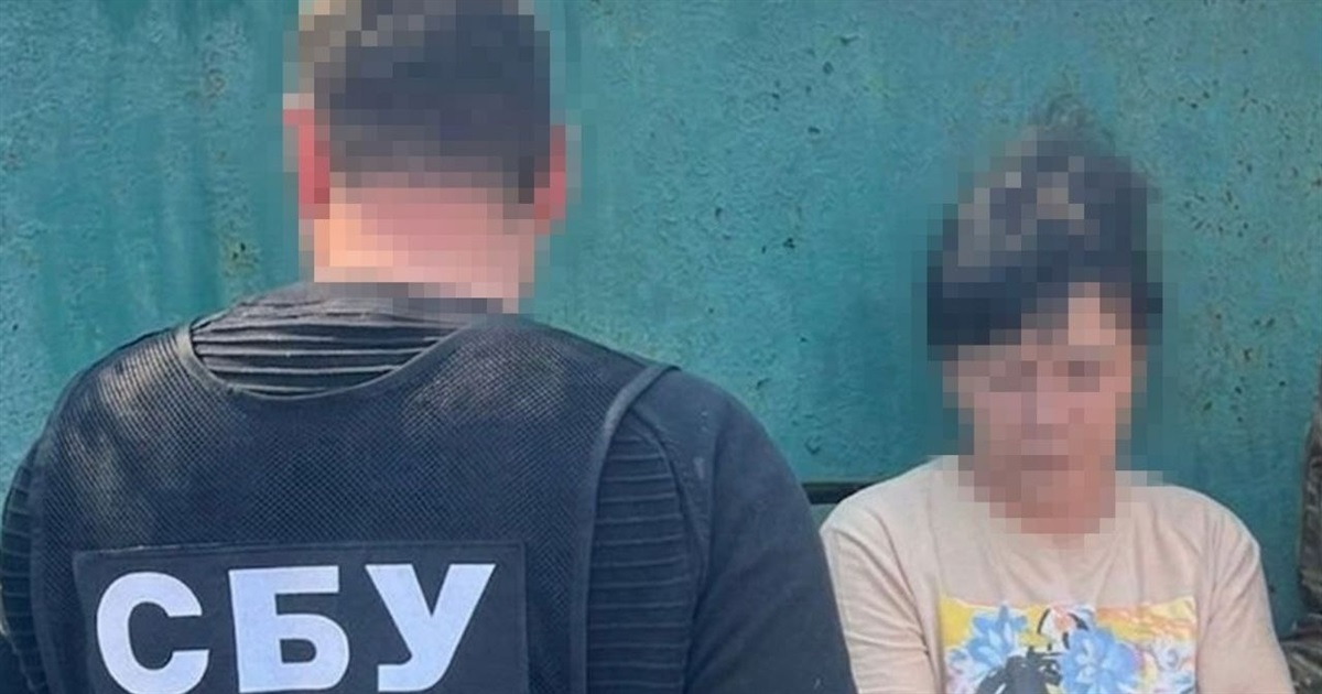 Випитувала дані у покупців і навіть у сина-військового. СБУ затримала агентку ФСБ на Донеччині
