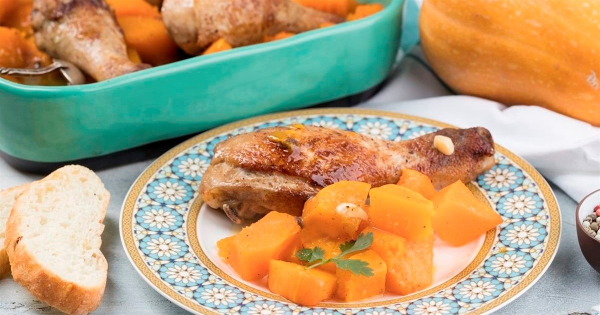 Рецепт дня: курячі гомілки з гарбузом і фетою