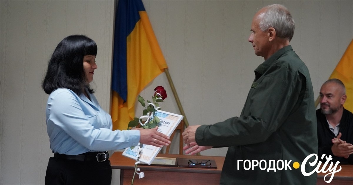 Не тільки охороняють ліс, а ще підтримуть ЗСУ. Працівників «Горлісу» привітали із професійним святом