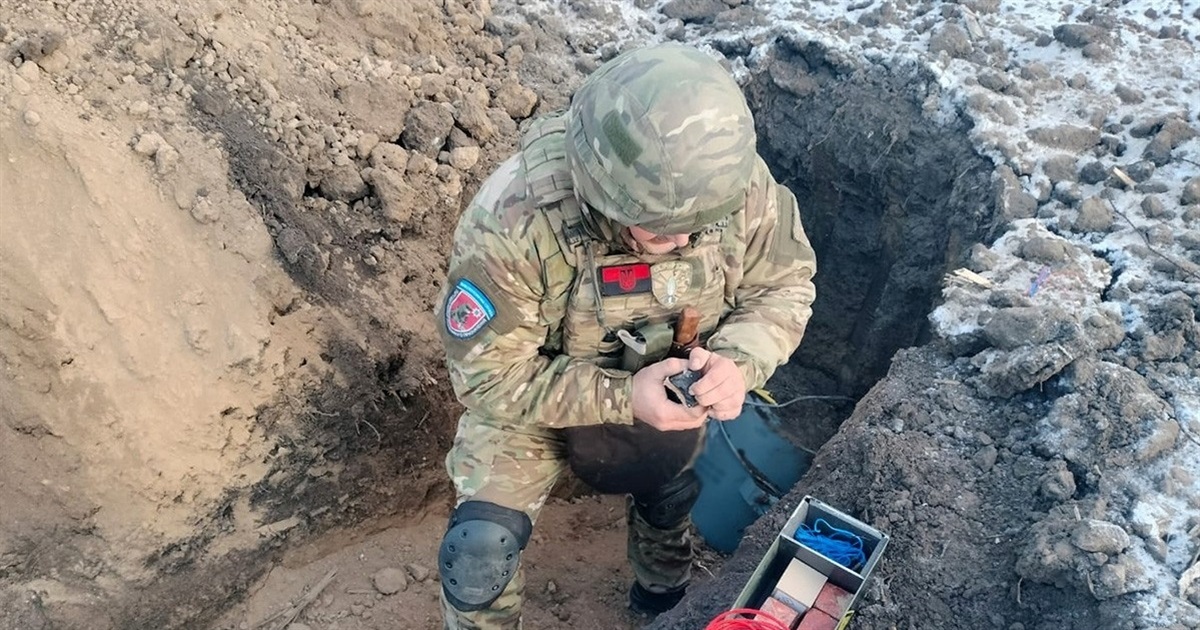 Вибухотехніки знешкодили крилату ракету "Х-101", що впала на території Житомирщини