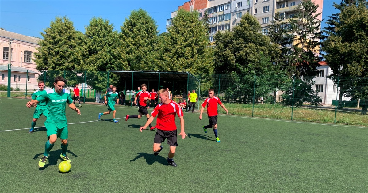 Жмеринчани взяли участь у змаганнях з міні футболу на спортивних іграх в місті Бар