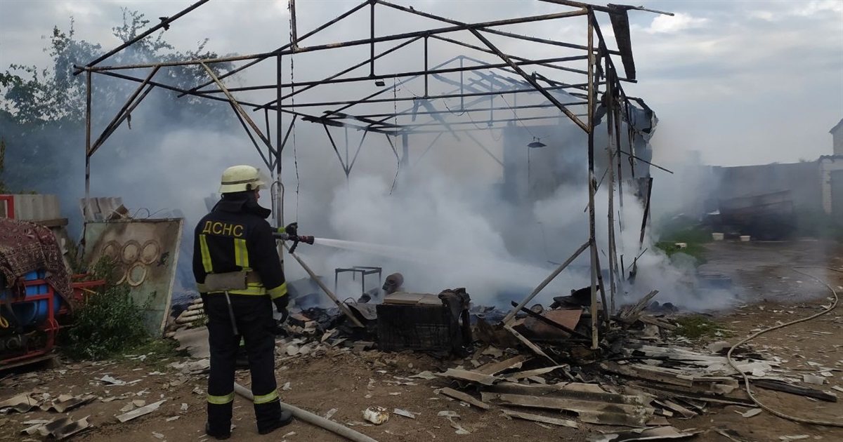 Три пожежі за три дні: у Мазінках горів гараж, у Переяславі — закинута будівля