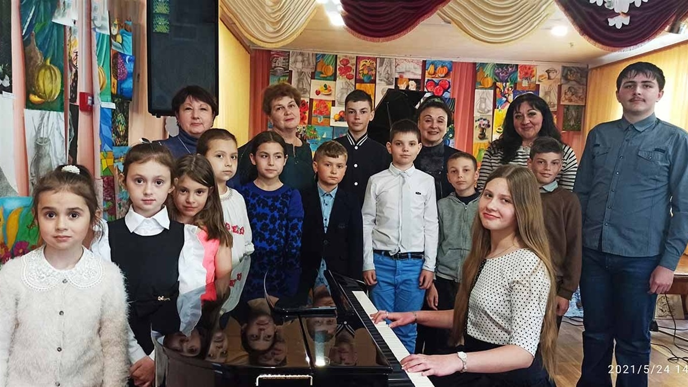 У Кагарлицьку школу мистецтв придбали цифровий рояль