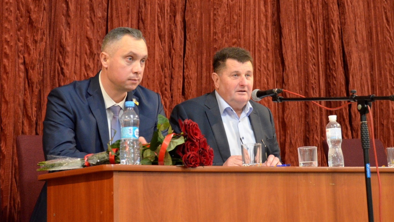 Анатолій Бешлей – голова Жмеринської районної ради: продовження 1-ї сесії
