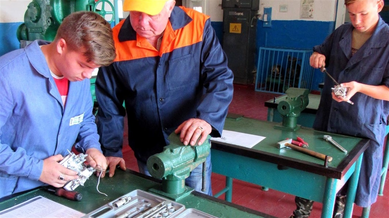 Попаснянський профліцей залізничного транспорту продовжує прийом учнів на 2020-2021 навчальний рік