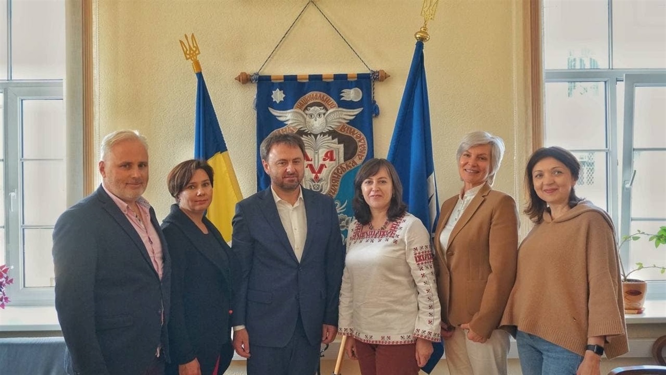 Швейна фабрика "Леся" та Києво-Могилянська академія підписали Меморандум: що це означає