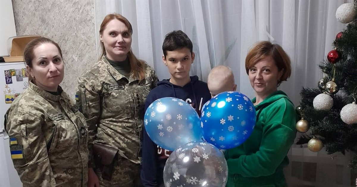 Измаильские пограничники поздравили деток своих побратимов с Днем святого Николая