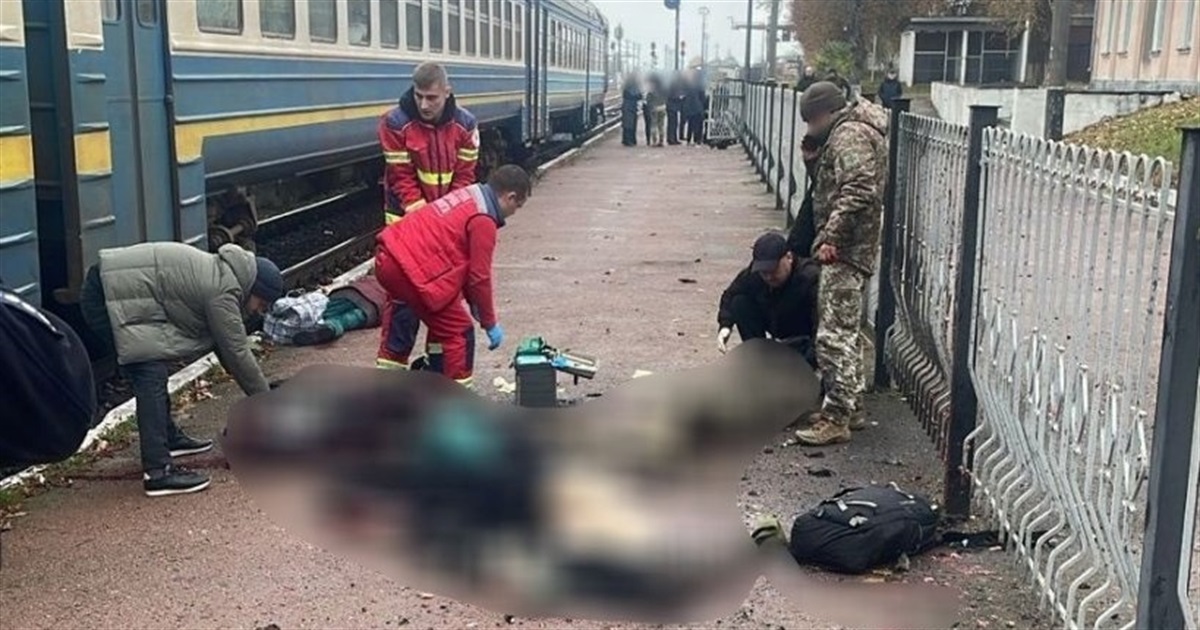 4 загиблих та 12 поранених через вибух на вокзалі на Житомирщині: подробиці