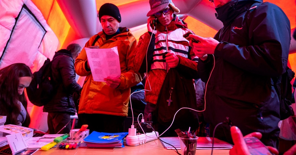 Де зігрітися та зарядити телефон у Звягелі та районі: повний список Пунктів незламності