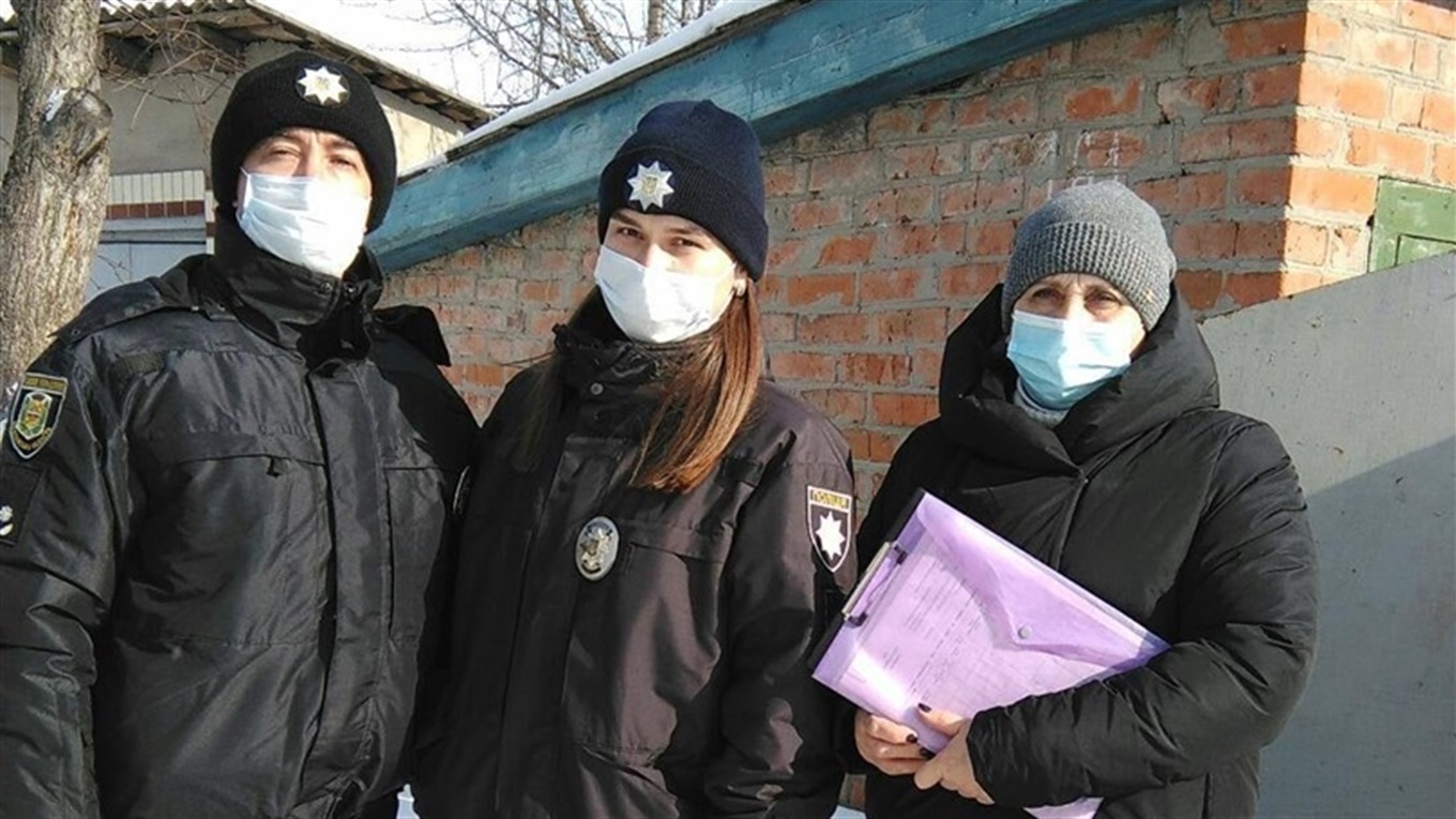 За неналежне виконання батьківських обов’язків на гадячанку склали адмінпротокол