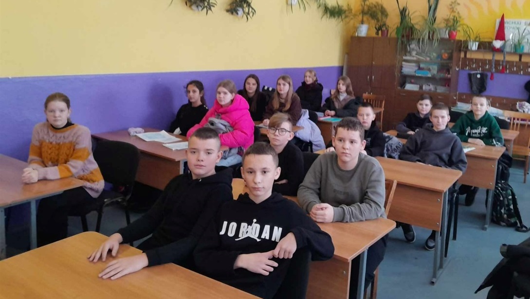 школа Первомайська