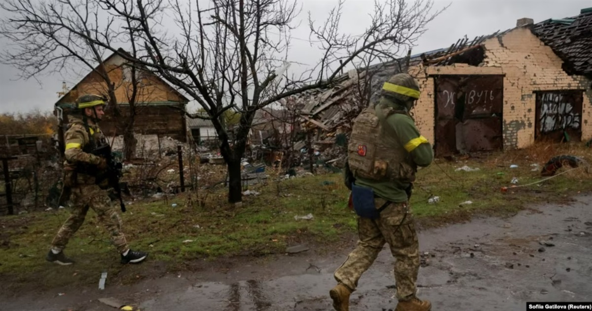 Наразі окупантів у місті немає, але скоро буде "зеленка". Що відбувається на Лиманському напрямку