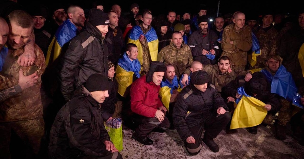 Вдома після 2 років полону. Росія звільнила викладача університету ім. Даля під час великого обміну