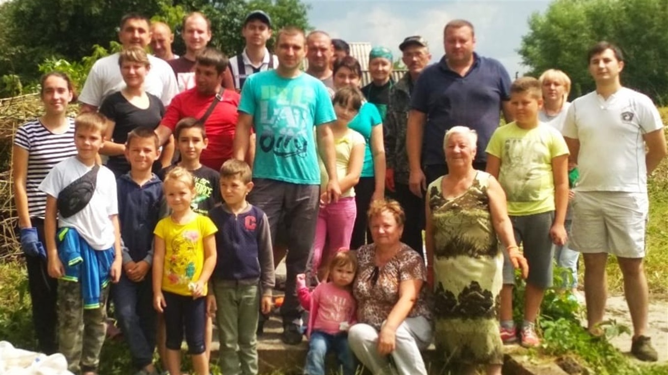 Мешканці «Заріччя» влаштували прибирання свого мікрорайону