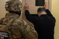 СБУ викрила агентурну мережу ГРУ РФ. Вони планували теракт на Донеччині і замах на Стерненка