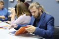 Шиють дитячий одяг, а в карантин почали робити захисні маски. Як бізнес Луганщини виживає в кризу