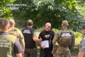 "Настукав" на медика "Азову" і сприяв катуванням. Бійцю Нацгвардії повідомили про підозру