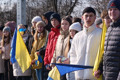 Піднімаємо стяги, чекаємо на Зеленського і слухаємо Ахметова. Як проходить 16 лютого на сході