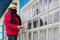Островок малой родины. Зачем переселенцы ежегодно встречаются возле донецкой хаты в музее в Пирогово