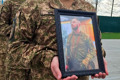 "Козацького" поховали через 4 роки. Рідні "азовця" чекали на відкриття військового кладовища