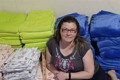 Евакуювала з Сєвєродонецька швейну машинку. І пошила 200 пледів та постільної білизни переселенцям
