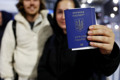Поїздка на Новий рік в Україну. Як українцям не втратити тимчасовий захист у ЄС