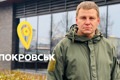 Неважливо, хто зламав, справжній господар бере і ремонтує. (Не)один день з Олексієм Стебелем